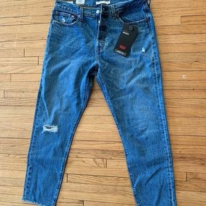 NWT Levi’s Wedgie Fit Ankle Jeans - Medium Wash, Distressed - Size 31